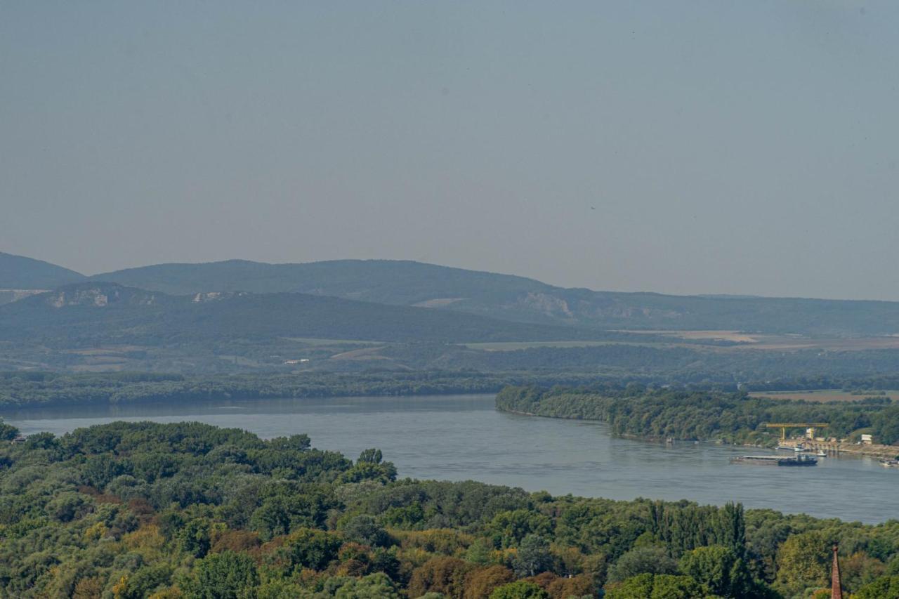 Panorama Apartmanhaz Ostřihom Exteriér fotografie