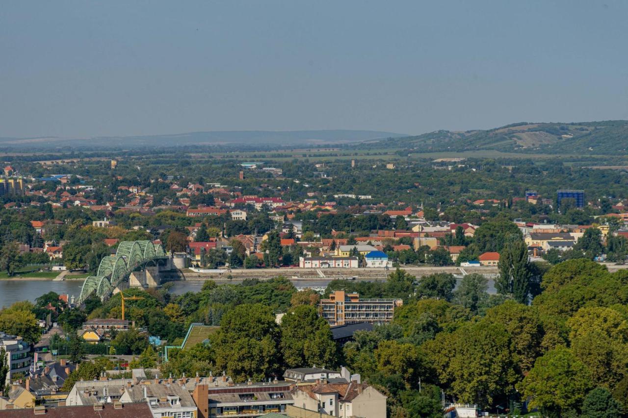 Panorama Apartmanhaz Ostřihom Exteriér fotografie